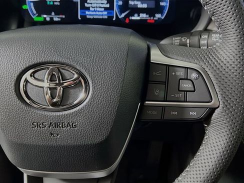 New 2026 Toyota Sienna XSE image 17