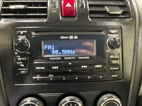 Used 2014 Subaru Forester 2.5i Premium w/ All-Weather Package image 31