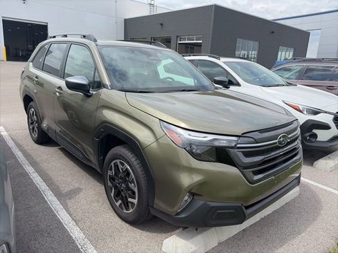 Used 2026 Subaru Forester Premium image 4