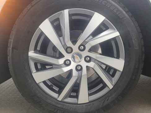 Used 2022 Chevrolet Equinox Premier image 31