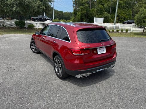 Used 2019 Mercedes-Benz GLC 300 4MATIC image 4