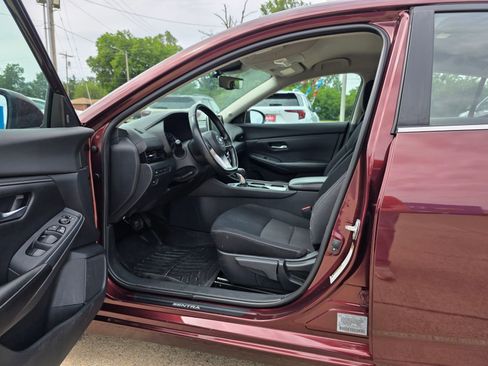 Used 2022 Nissan Sentra SV w/ Electronics Package FWD image 10