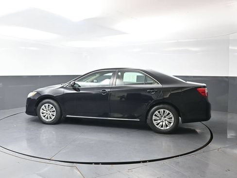 Used 2014 Toyota Camry LE FWD image 7