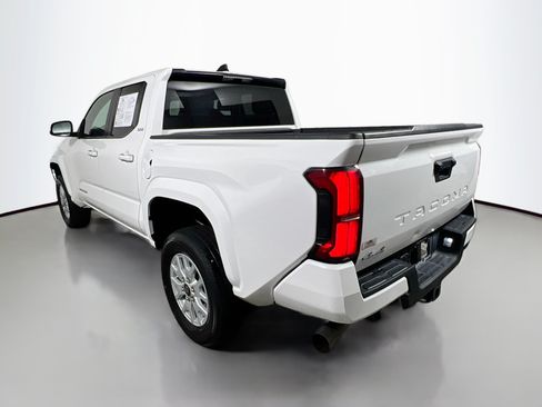 Used 2024 Toyota Tacoma SR5 AWD/4WD image 8