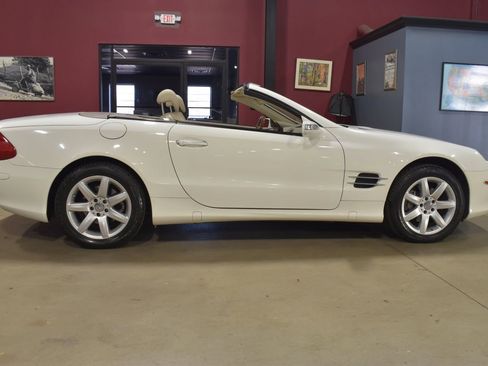 Used 2004 Mercedes-Benz SL 500 w/ Comfort Pkg image 18