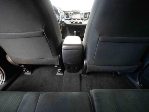 Used 2016 Toyota RAV4 LE image 22