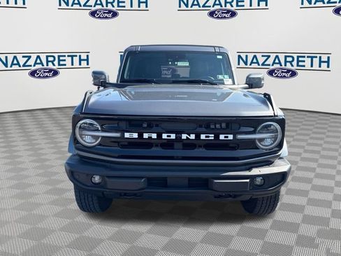 Used 2024 Ford Bronco Outer Banks AWD/4WD image 2