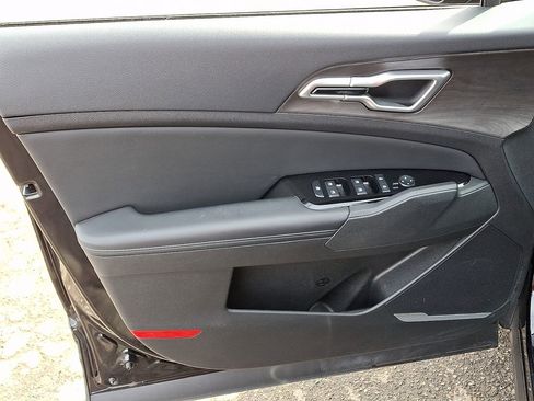 Certified 2023 Kia Sportage X-Line image 11