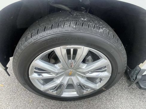 Used 2024 Chevrolet Silverado 1500 High Country w/ High Country Premium Package AWD/4WD image 11