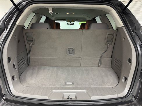 Used 2017 Chevrolet Traverse LS image 12