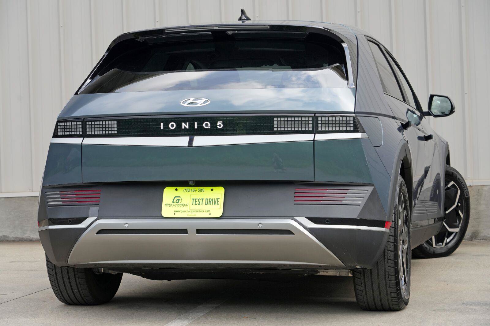 Used 2024 Hyundai Ioniq 5 SE RWD image 4