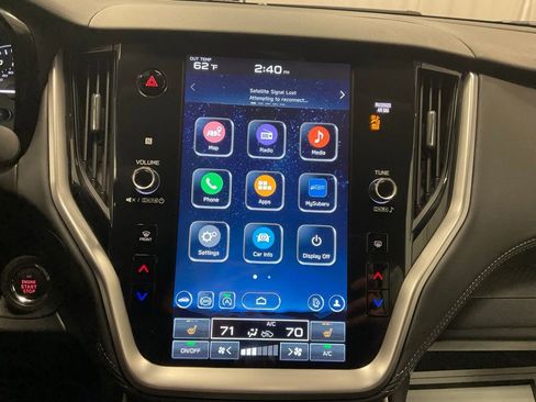 Used 2023 Subaru Outback Premium image 9