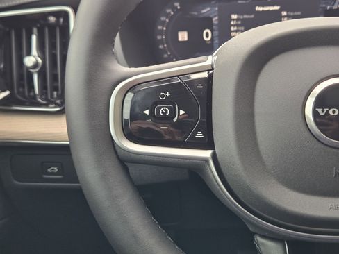 New 2026 Volvo XC90 B6 Plus w/ Protection Package Premier image 28