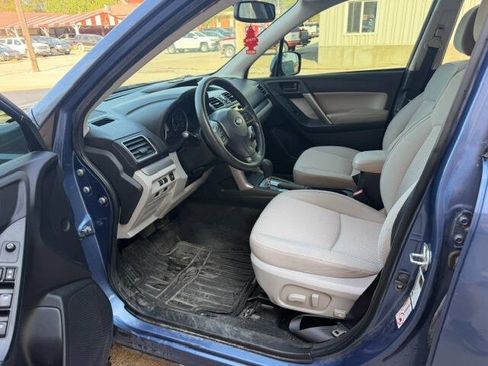 Used 2016 Subaru Forester 2.5i Premium AWD/4WD image 10
