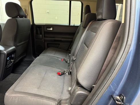 Used 2019 Ford Flex SE FWD image 17
