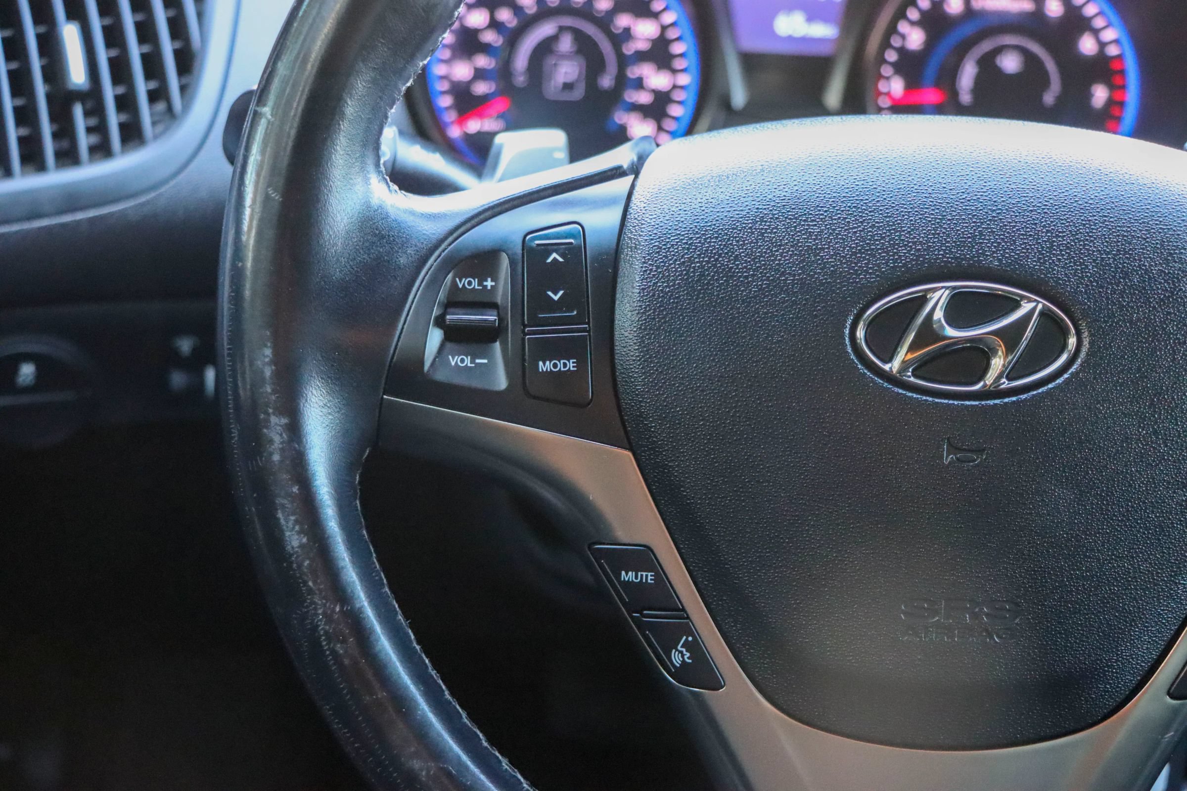Used 2013 Hyundai Genesis 2.0T RWD image 25