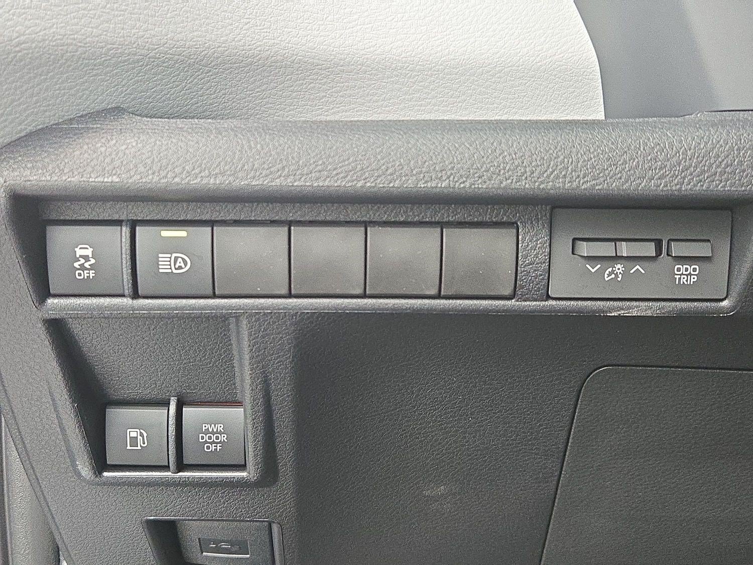 New 2026 Toyota Sienna XLE FWD image 28
