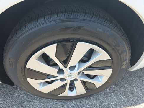 Used 2022 Nissan Altima 2.5 S FWD image 6