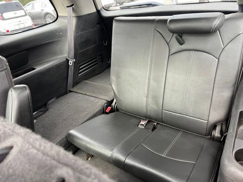 Used 2014 GMC Acadia SLT image 17