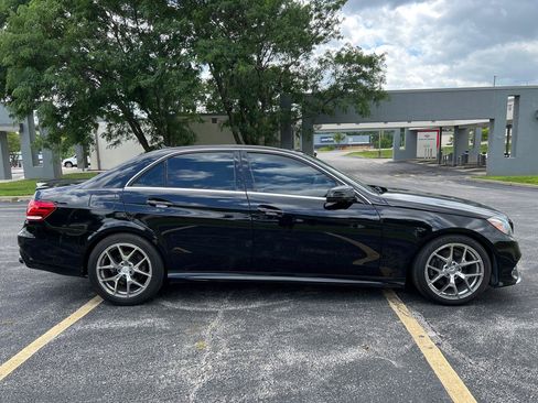 Used 2016 Mercedes-Benz E 350 Sedan w/ Premium Package image 7