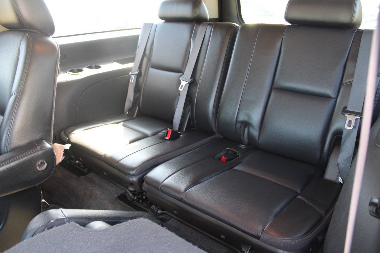 Used 2011 Chevrolet Suburban LTZ AWD/4WD image 12