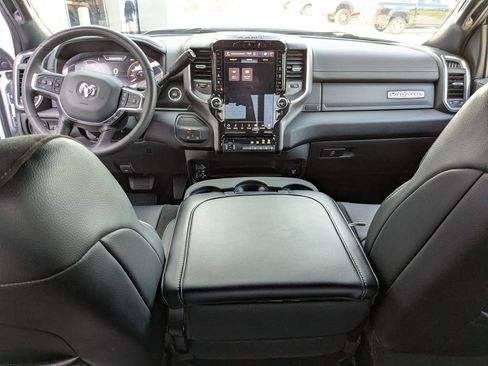 Used 2026 RAM 2500 Laramie AWD/4WD image 4