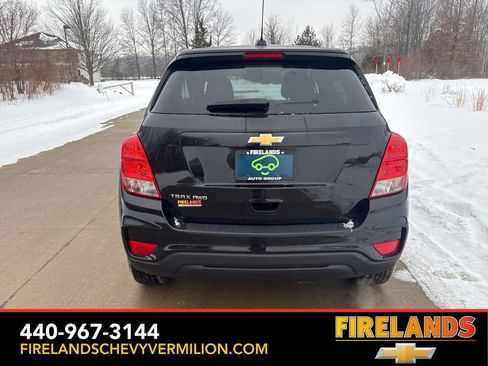 Certified 2022 Chevrolet Trax LS w/ Tint and Cruise Package image 9