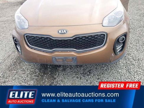 Used 2018 Kia Sportage LX image 12