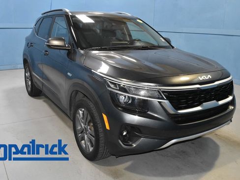 Used 2023 Kia Seltos S AWD/4WD image 1