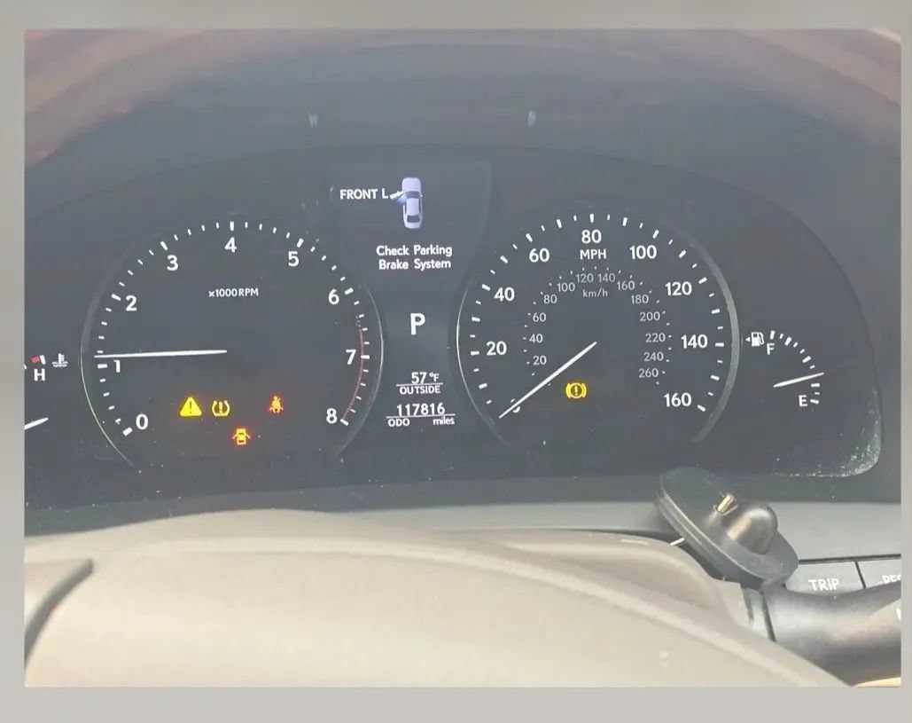 Used 2014 Lexus LS 460 AWD w/ Comfort Package image 4