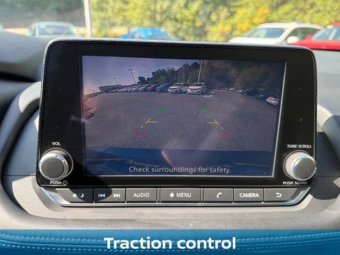 Used 2025 Nissan Rogue SV FWD image 20