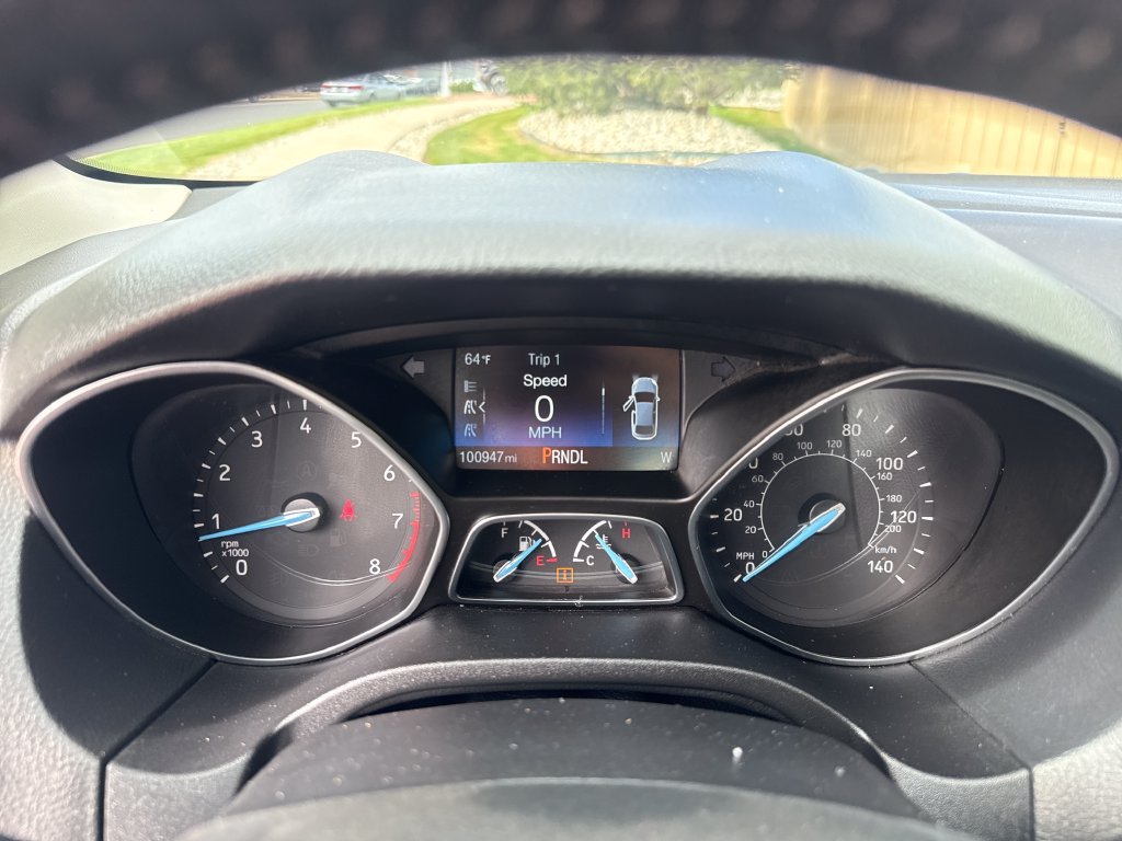Used 2018 Ford Focus SE w/ Cold Weather Package FWD image 16