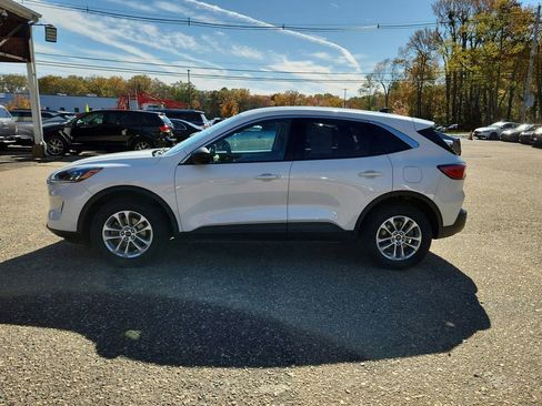 Used 2022 Ford Escape SE image 8