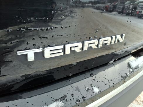 Used 2021 GMC Terrain SLT image 5