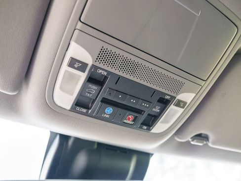 Certified 2020 Acura MDX SH-AWD w/ Technology Package image 38