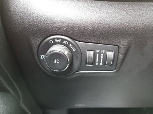 Used 2025 Jeep Compass Trailhawk image 52