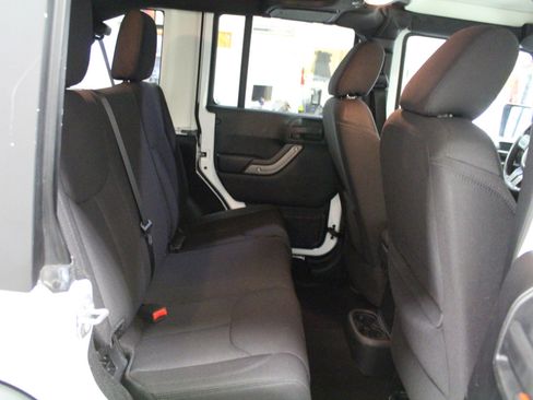 Used 2016 Jeep Wrangler Unlimited Sport w/ Quick Order Package 24S image 21