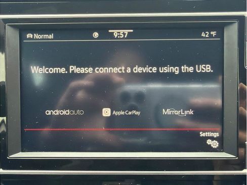 Used 2021 Volkswagen Golf 4-Door FWD image 19