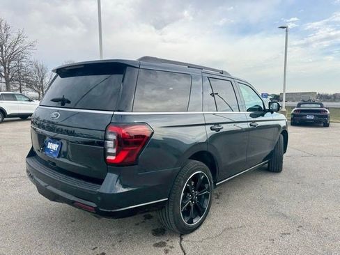 Used 2024 Ford Expedition Limited image 8