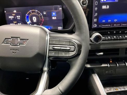 Used 2025 Chevrolet Colorado Trail Boss AWD/4WD image 13