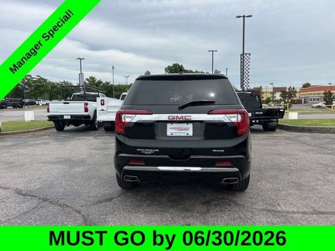 Used 2023 GMC Acadia Denali w/ Denali Ultimate Package AWD/4WD image 4