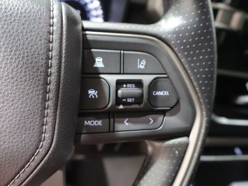 Used 2025 Toyota Tundra SR5 w/ SR5 Convenience Package AWD/4WD image 34