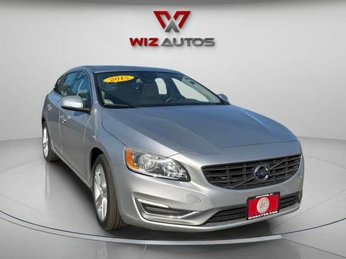 Used 2015 Volvo V60 T5 Premier image 3