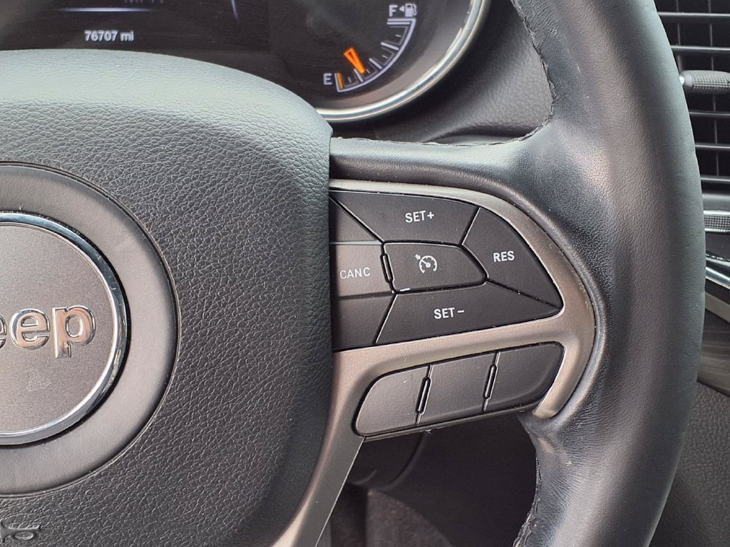 Used 2022 Jeep Grand Cherokee Laredo E RWD image 32