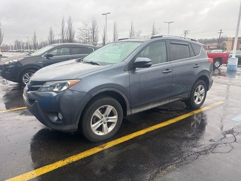 Used 2013 Toyota RAV4 XLE image 7