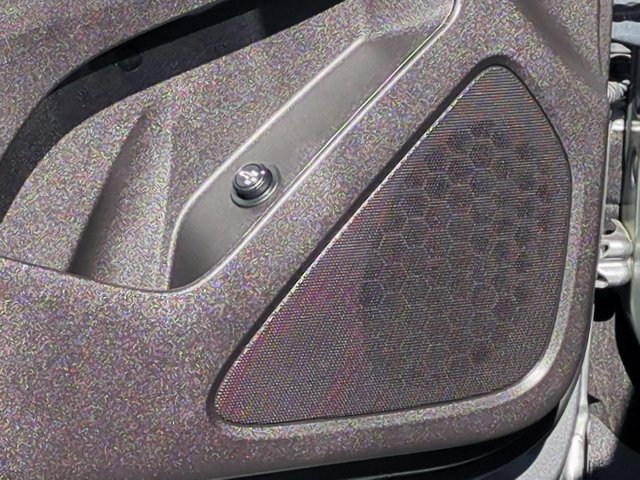 Used 2024 Chevrolet Equinox LT w/ LPO, Roadside Safety Package FWD image 26