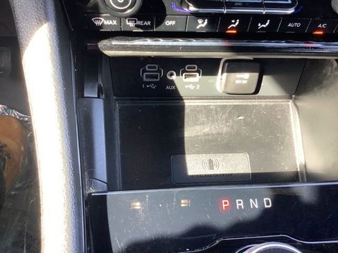 Used 2023 Jeep Grand Cherokee Altitude AWD/4WD image 25