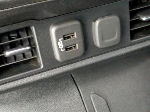 Certified 2022 Chevrolet Silverado 1500 RST image 25