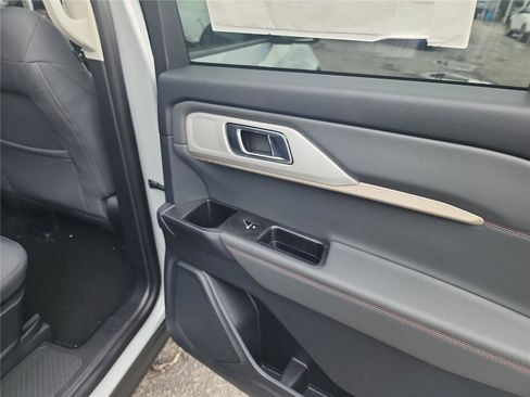 New 2026 Ford Explorer Active image 18