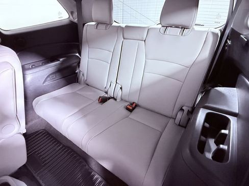 Used 2019 Honda Pilot Touring image 23